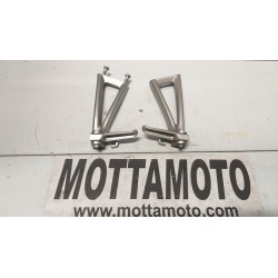 Rear footrests yamaha r6 2006