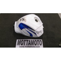 White fuel tank suzuki gsxr...