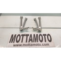 Silver rear footrests...